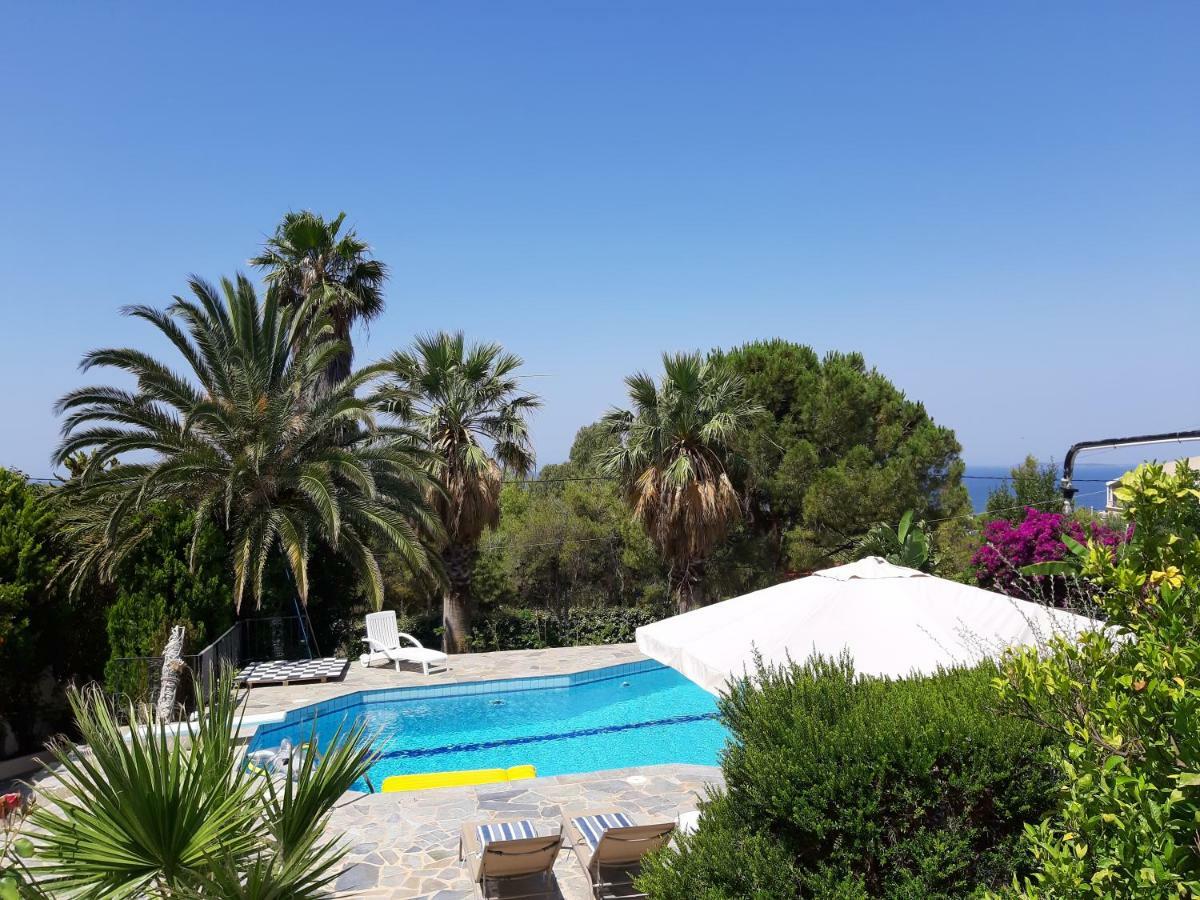 Villa Suites Lagonisi Luxury Buitenkant foto